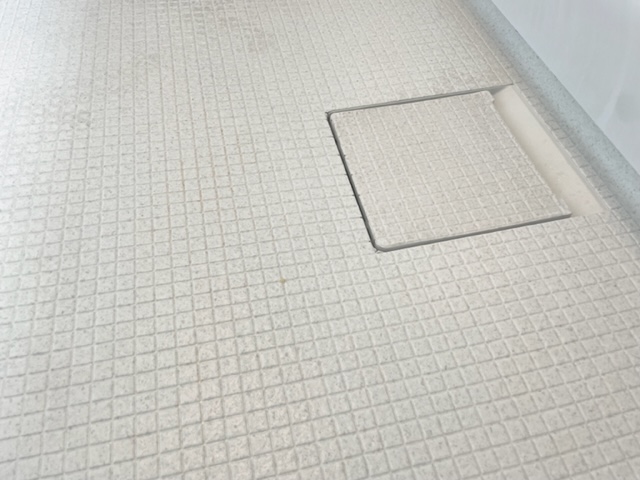 かじまある　浴室の床の掃除後